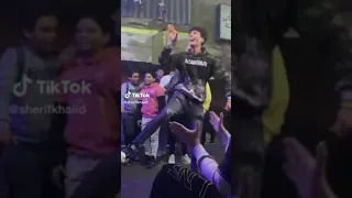 تيك توك شريف خالد وهو بيرقص في الشارع مع الناس 