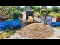 Download Lagu Incredible! Start Project LANDFILL BY Excellent Skill Driver Dozer KOMATSU DR51PX Pushing \u00265T Trucks