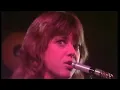 Download Lagu Suzi Quatro - She's In Love With You ( Music Video)