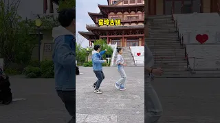 Master Xiaotang Takes Lei Lei On A Tour In Liuzhou Mechanical Dance Break Dance 