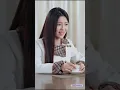 小伙醉酒醒来手里多了个红本本，打开一看竟然和高冷校花结婚了！纯情男大直接一键开启脸红心跳的同居生活！