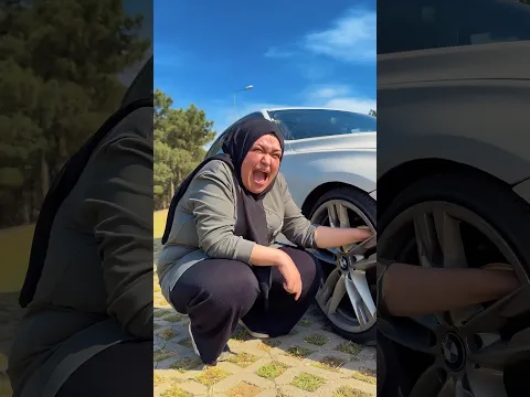 Kadının Eli Lastiğe Sıkıştı 😵‍💫 Sonu Üzücü Saddest