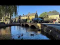 Download Lagu Golden Autumn in the Posh side of Britain | A Peaceful Morning Walk in Cotswold