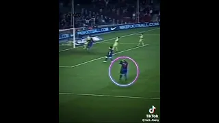 أحسن هدف لي ميسي مع برشلونة سنة 2003 