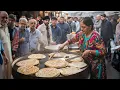 Download Lagu FEMALE ROADSIDE MINI DHABA ALOO PARATHA | CHICKEN PARATHA | PURE DESI PUNJABI STREET FOOD BREAKFAST