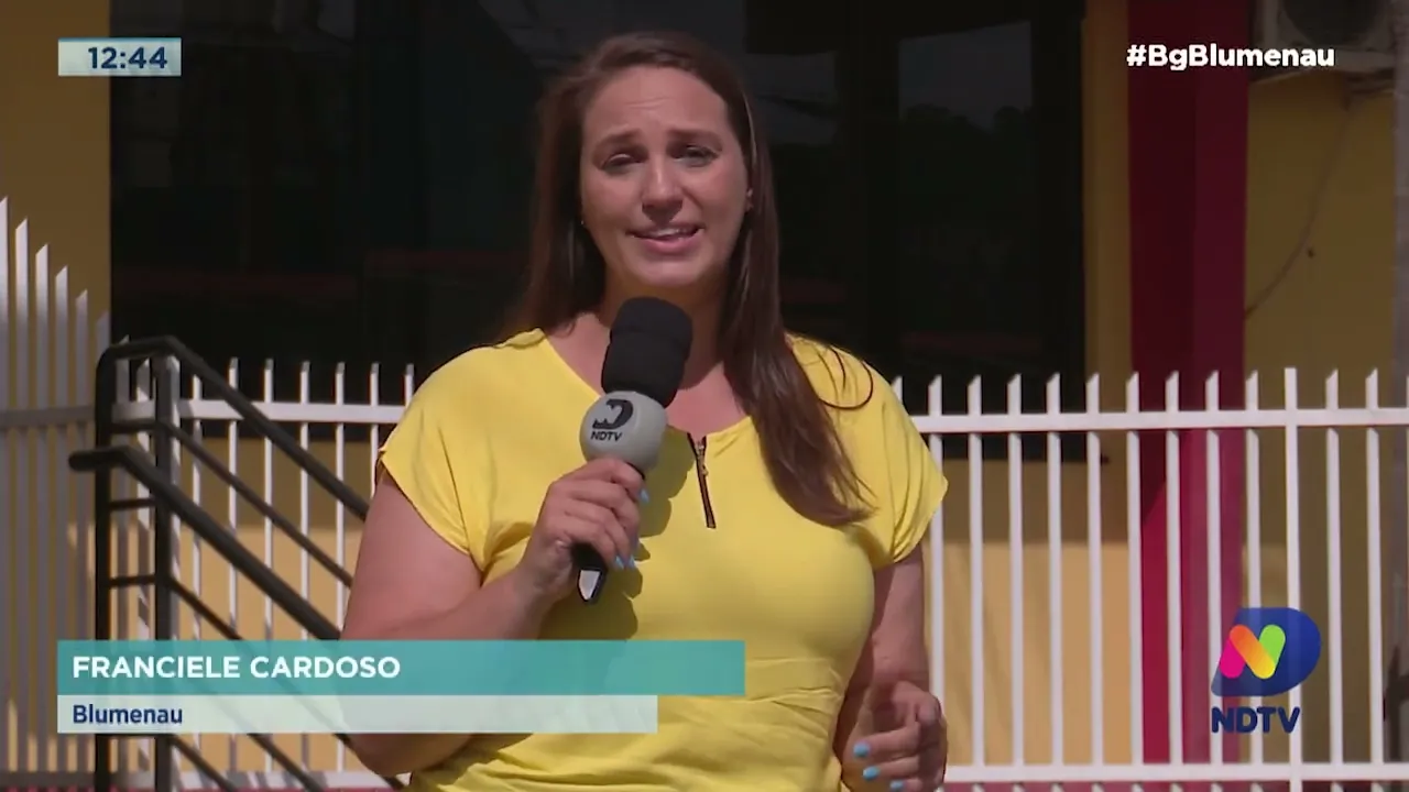 Campanha solidária dos bombeiros arrecada material escolar