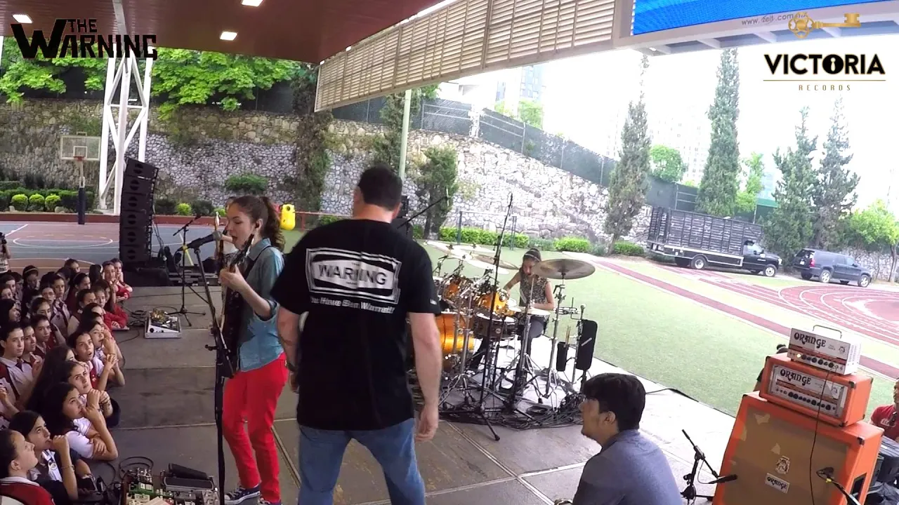 CRAZY TRAIN - OZZY OSBOURNE COVER - THE WARNING @ LICEO CRAZY TRAIN - OZZY OSBOURNE COVER - THE WARNING @ LICEO