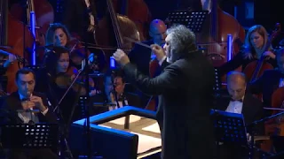 رؤية سيمفونية لرائعة الثلاثية المقدسة تقديرا لرياض السنباطي 