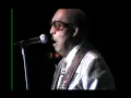 Clarence Carter sings Slip Away at live concert