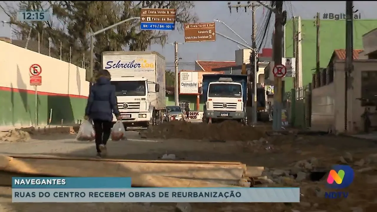 Ruas do centro de Navegantes recebem obras de urbanização