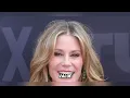 Julie Bowen G Str ng Bikini Moments Leave Nothing to Imagination