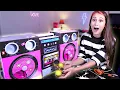 Download Lagu DEZE GIGA RADIO IS DE COOLSTE L.O.L. SURPRISE OOIT!