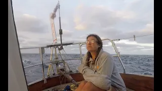 E50: 1000 Miles Upwind to the Galapagos and My First Sunset in 10 Days!
