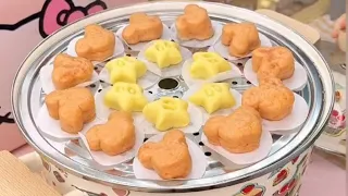 شافني اررقص بفستاني ومتكشخه بصالة بيتهم 