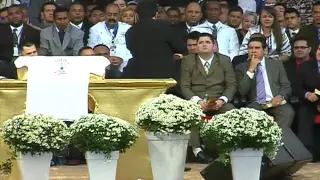 Yossef Akiva - Asa de Anjo, Corpo de Homem e Rosto de Criança (GMUH 2009)