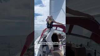 When you fly on the ocean🥹 #sailboat #sailing #sailinglife#boatlife #boat