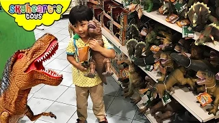 DINOSAUR TOYS Shopping in Toys R Us - Mighty Megasaur, Jurassic World Animal Planet Dinosaurs