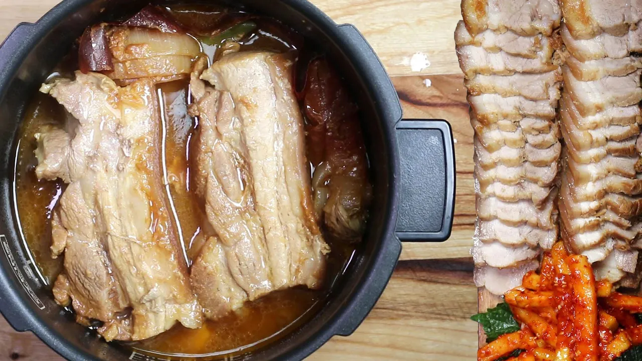 압력밥솥 보쌈과 무김치