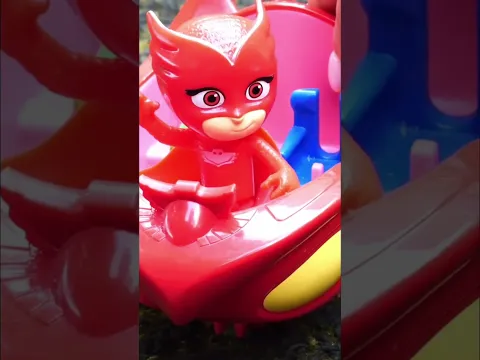 Игрушки устроили гонку на детской площадке 🏁 #детскийканал #игрушкидлядевочек #машинки