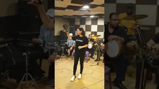 سالي خليل من بروفا اغنيه طفيها دندنها