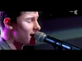 Shawn Mendes, en Live avec "Stitches" - C à vous - 04/03/2016