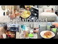 Download Lagu Cleaning \u0026 Cooking: Master Bedroom Refresh \u0026 Mac-N-Cheese Steak Stuffed Potatoes | Home With Tracy
