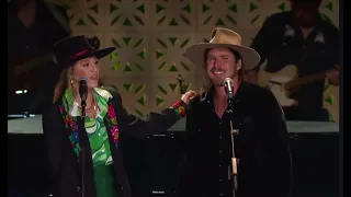 You Can t Make Old Friends Lainey Wilson and Lukas Nelson Reportin For Duty A Tribute to Leslie J