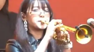 zhao lei time of our lives terompet viral china tararara tararara cewek trompet viral 