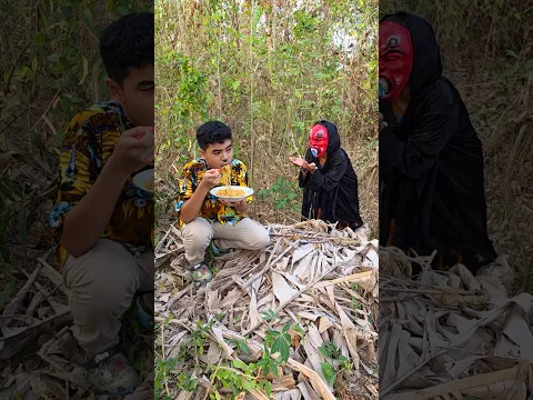 Makan mie digangguin hantu⁉️