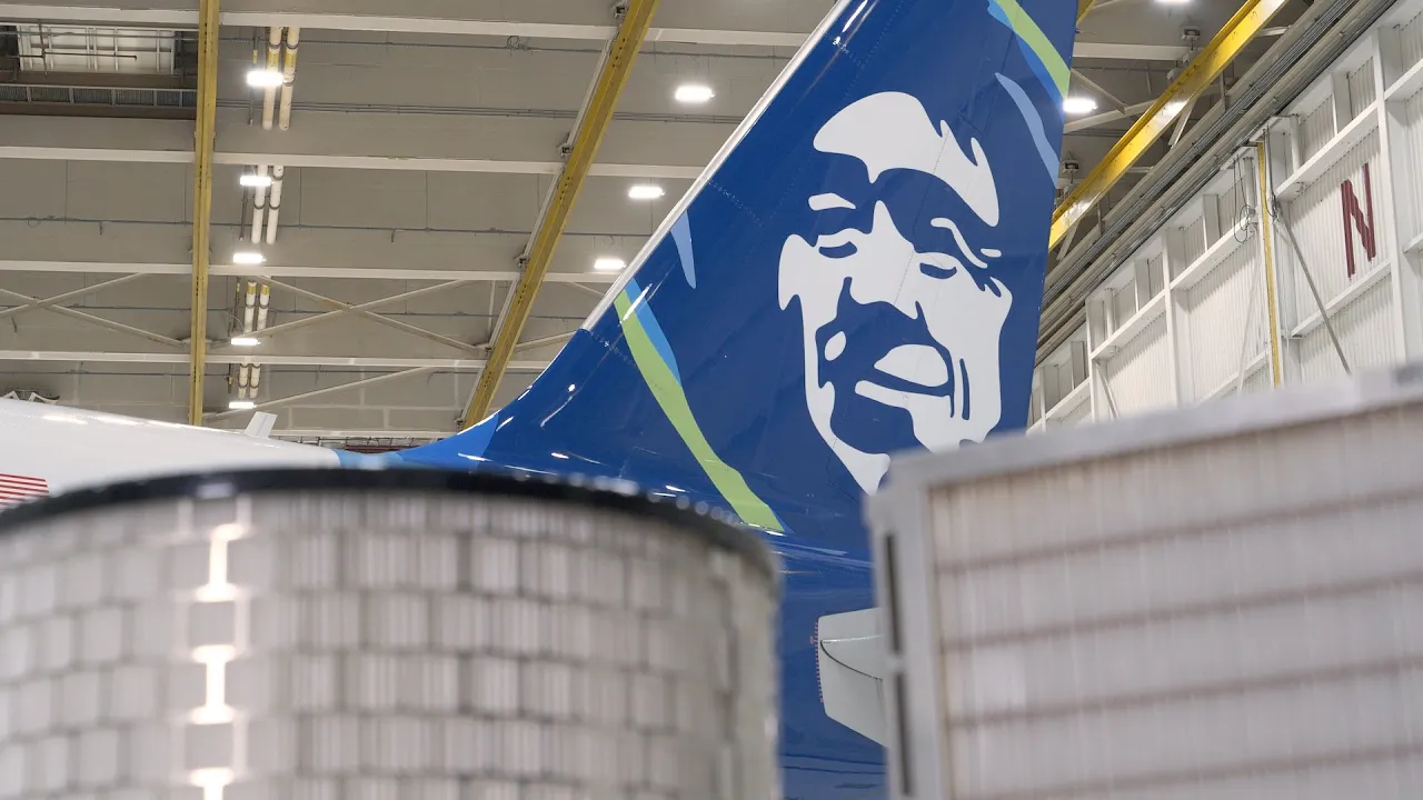 Alaska Airlines Credit Cards & Mileage Plan - Best for First Class Rewards!