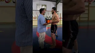 آخرین تمرین کامران قاسم پور برای مسابقه انتخابی با فیروزپور در ۱۹ شهریور کشتی آزاد کامران قاسمپور 