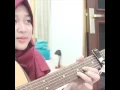 Download Lagu Cewe cantik suara merdu nyanyi Dia
