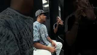 اخوك بعزو لايف احمد موزه قريبا 