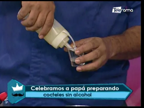 Celebrando a papá preparando cócteles sin alcohol