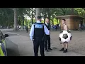 Download Lagu Fully Undressed Man walking Round Children at Buckingham Palace