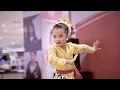 Download Lagu Tari Keser Bojong / Daun Pulus dengan aturan kostum pakeman (Alesha Sofia 6thn)