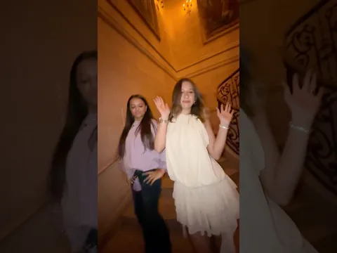 Узнали, с кем я? Поймали вайб #МоскВАУ🔥 Твоя очередь снимать! #марияянковская #кирабурундук #shorts