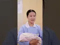 She hears her baby's thoughts and becomes a top nanny, making the tycoon chase her back.