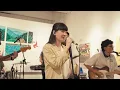 Gabriella Fernaldi & De Robinsar - Kecil Lagi (Live at Gggigs #1)