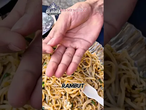 Semua Orang di Restoran Ini Botak… Lalu Rambut Ini Punya Siapa?!