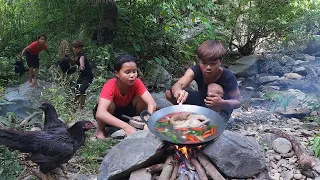 Survival in forest, Catch chicken for food of survival, Chicken soup chili tasty for dinner