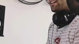 راجع تقولي عايزني دوا سلامات يا هوا صوت جميل 