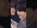 Download Lagu Jimin is te verlegen om oogcontact te maken met Taehyung 👀🐯🐥 #shorts #jimin #taehyung
