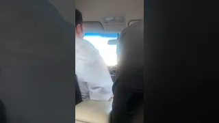 سعوديه ركبت مع سائق اوبر من الجنسية المصريه يقنعها تتواصل مع الوافدين ويشكك في اخلاق ابناء بلدها 