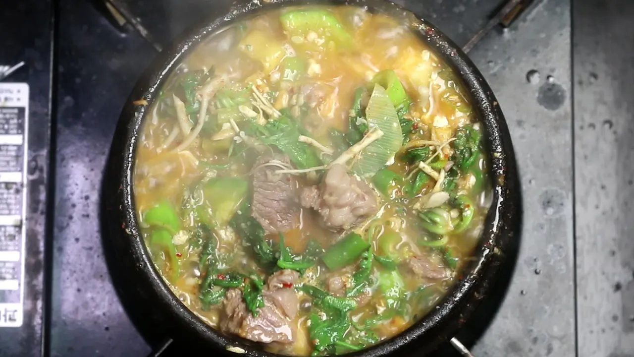 6000원짜리 된장찌개 팔아서 건물 세운 그 집 Thumbnail