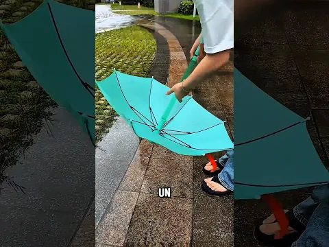 ¡Mia Compró un Paraguas que También Puede Rociar Agua! ☂️💦 #shorts