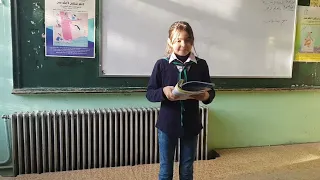 أبدعت الطالبة ليمار الموح في إعطاء لحن مناسب لإنشودة بالعلم نرقى 