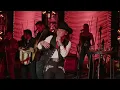 BRILLAS  -  CHRISTIAN NODAL