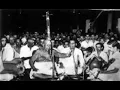 *ഗുരുവും ശിഷ്യനും..!*  Chembai and Yesudas rendering 'Ksheerasagara Shayana'. Gunny voice of Chembai