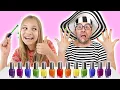 Download Lagu Amelia and Avelina open a beauty salon - Pretend play fun with makeup.